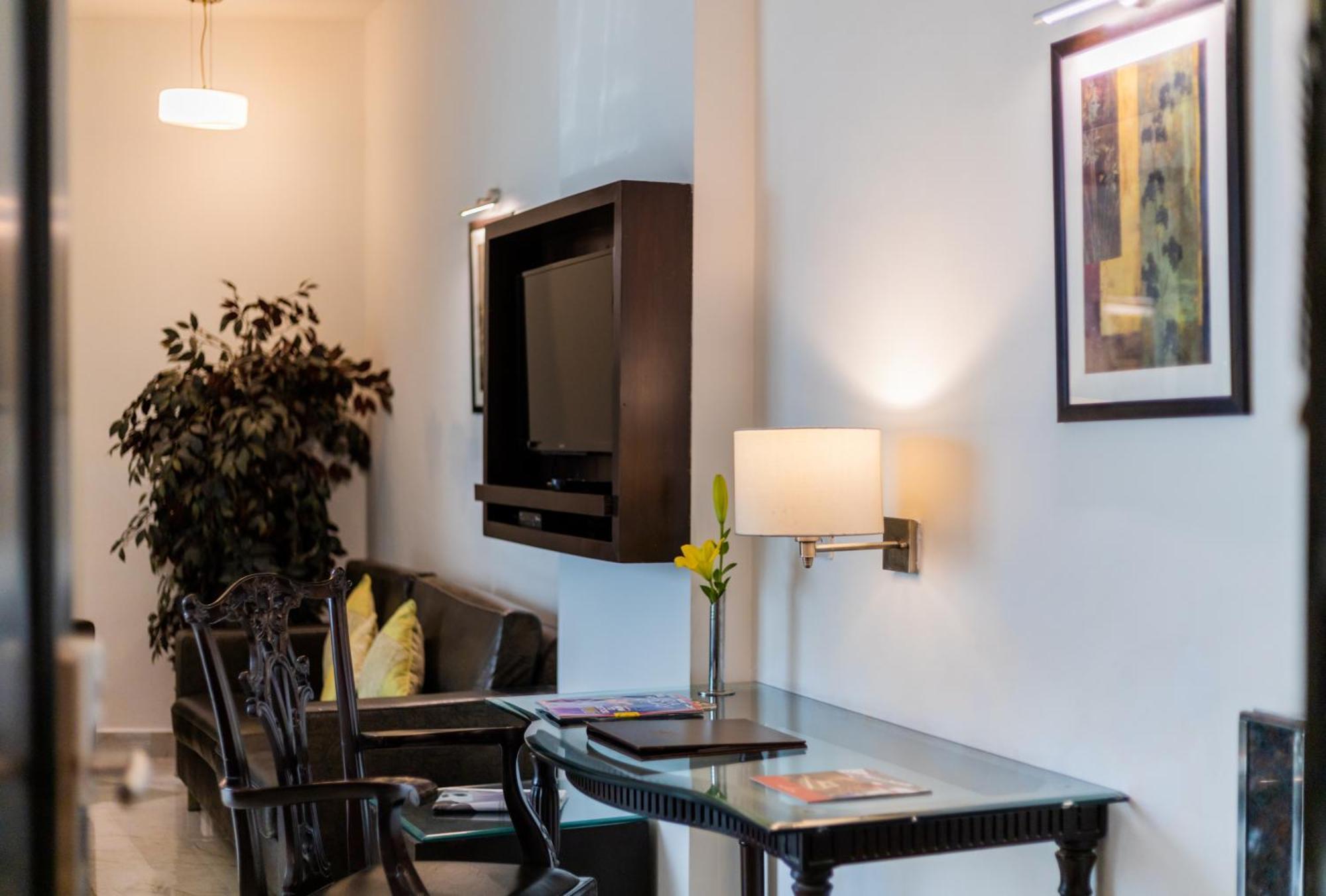 Shanti Palace Mahipalpur 4* New Delhi